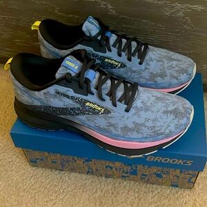 Brooks Trace 3 Limited Edition